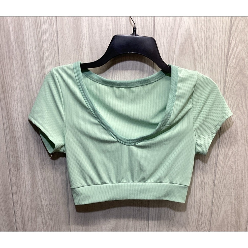 SHEIN Women's (Size M) Short Sleeve Scoop Neck Crop Top Shirt Stretch Green‎